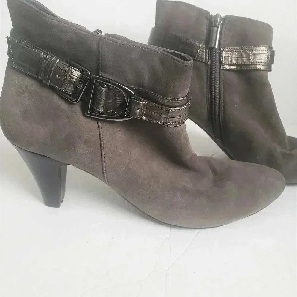 Bandolino Gray Heeled Booties‎